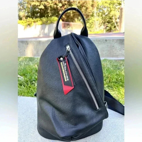 NWT Elegant Women Backpack Travel Carry-on Shoulder David Jones High Quality - Picture 2 of 5